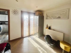 Dining room- click for photo gallery